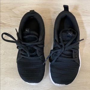 Little girls sneakers